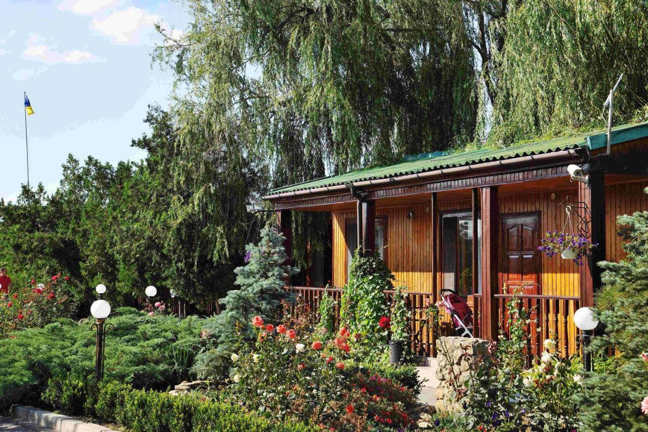 Edem Hotel Zatoka Exterior photo